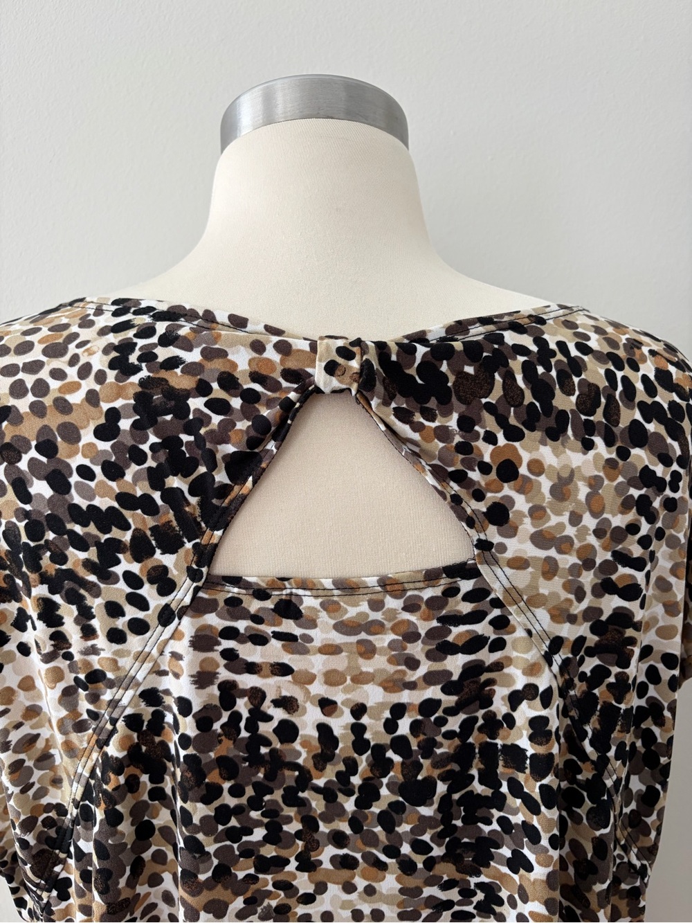 Vintage Cato Animal-Print Scoop Neck Top Attached Beaded Neck 18/20W Y2K Style - Picture 10 of 13